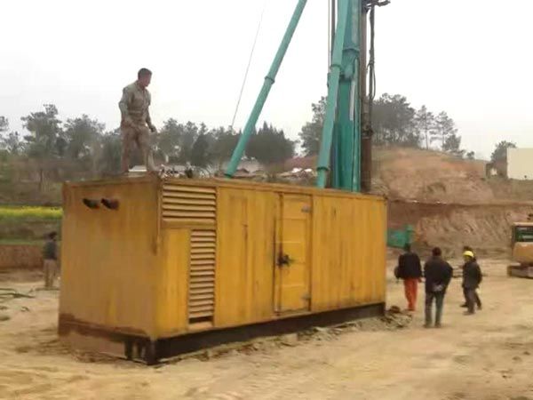 开平如何判断水冷式机油散热器密封件是否需要更换？